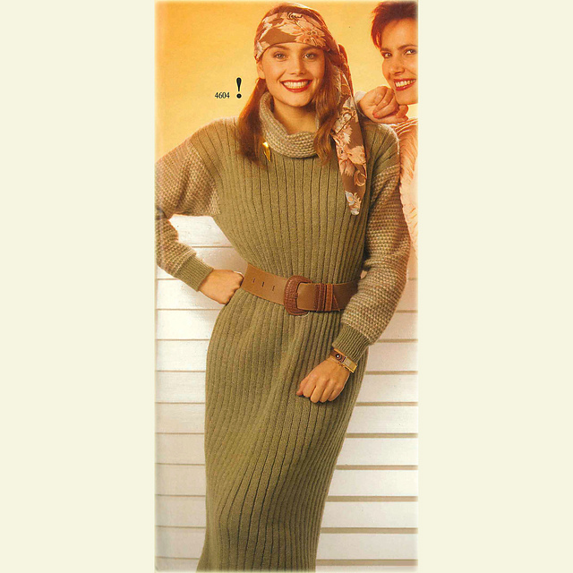 4604 Lady's green dress