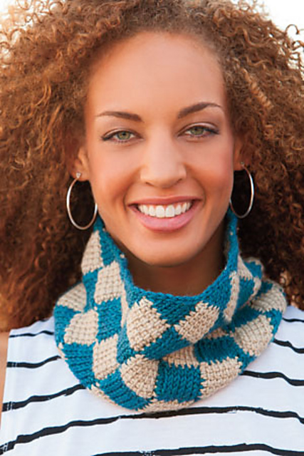 Checkered Cowl