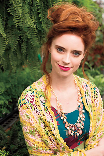 Ravelry: Tianna Wrap pattern by Daniela Nii