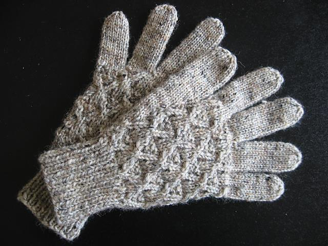 Wickerwork Gloves