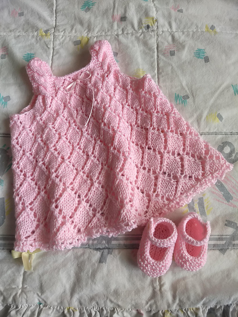 Knitting baby store dress