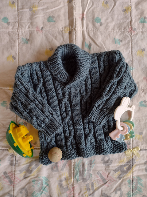 Cabled Aran Gansey