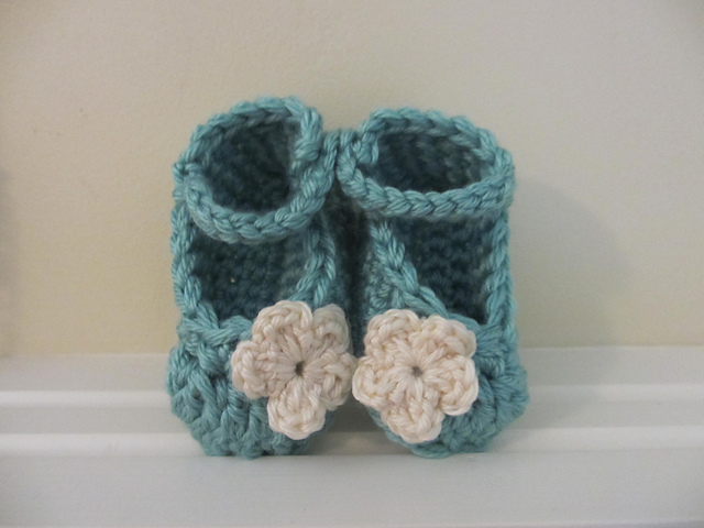 Chunky Yarn Baby Booties