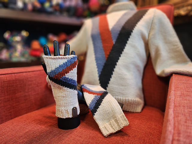 Vextra Fingerless Gloves/Wrist Warmers