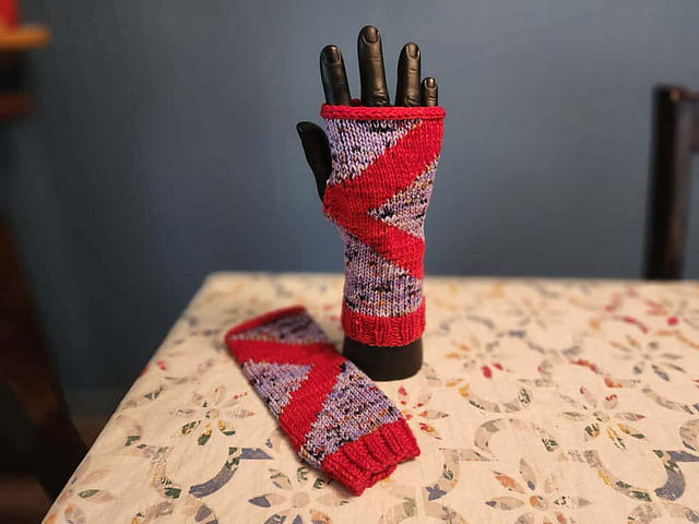 A Bit Biased Fingerless Gloves (Advent-able!)