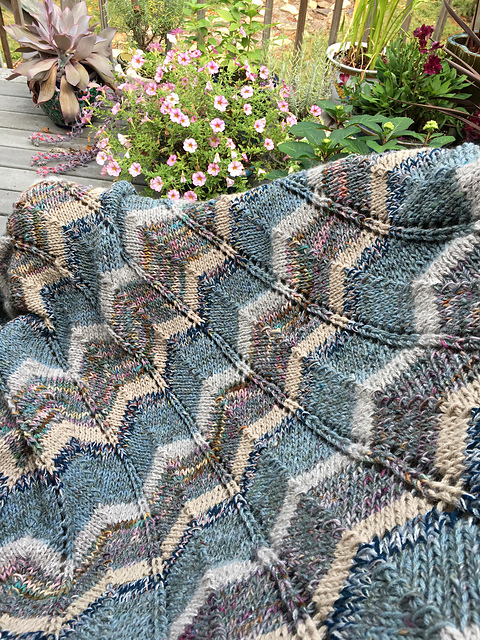 Zigzag Throw #L32340