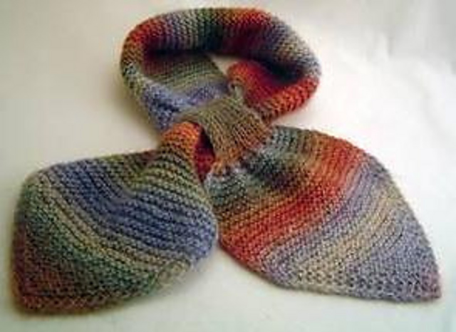 Slip Knot Ascot