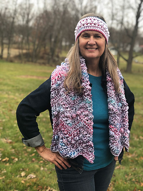 Hugs & Kisses Scarf