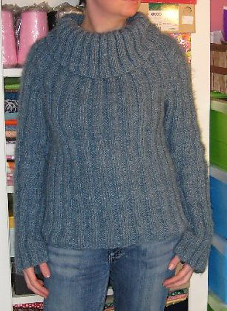 02 Ribbed Sweater