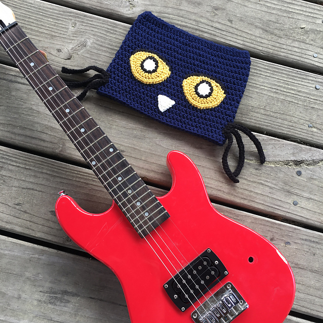 Ravelry Pete the Cat Costume Hat pattern by Lizz Jelsma