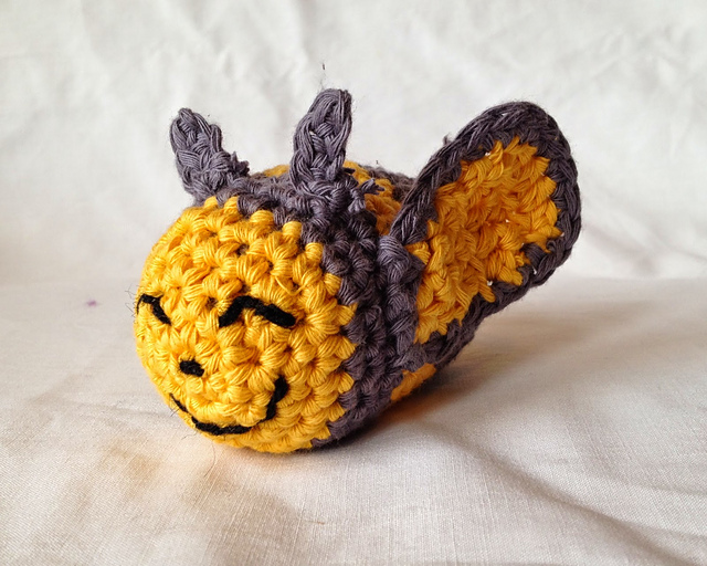 Elvis the Bumble Bee - amigurumi