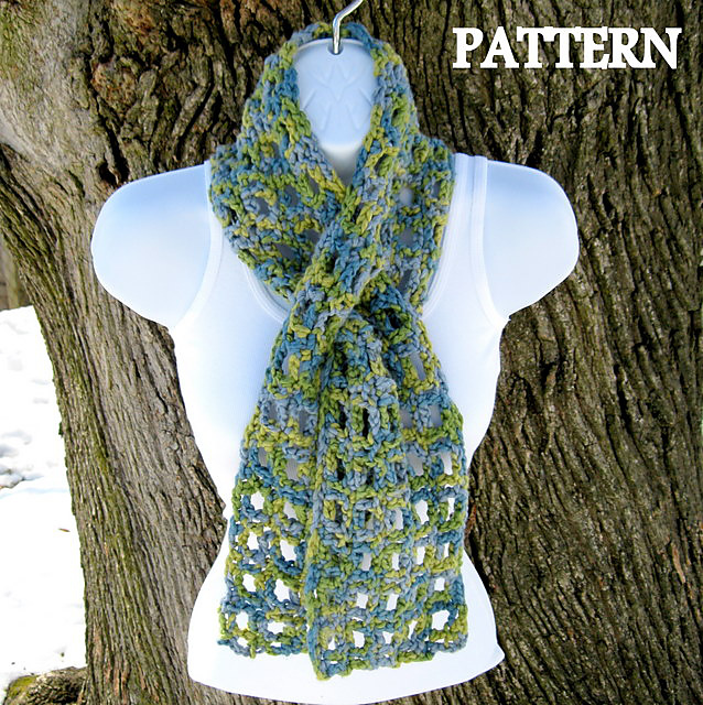 Squares Keyhole Scarf