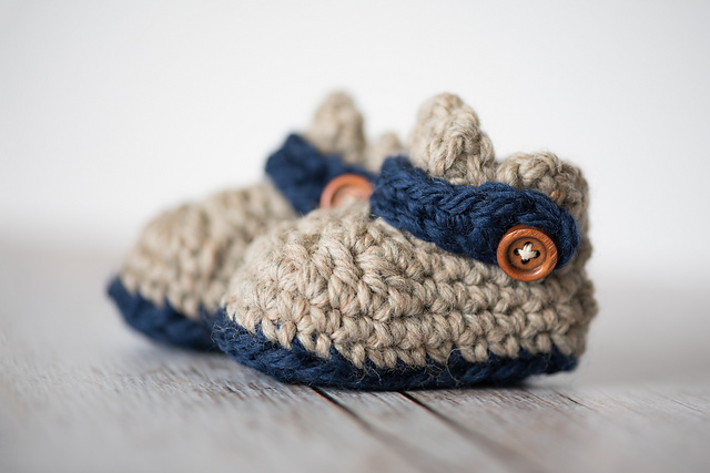 Ravelry Button Strap Baby Loafers pattern by Crochet by Jennifer