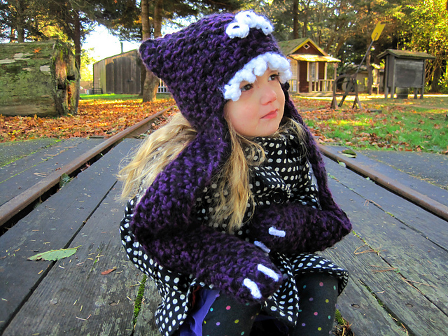 oculiTres Scarf/Hat