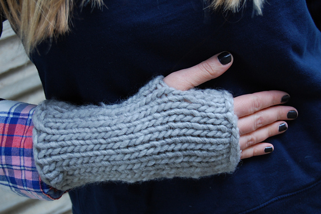 Peace Wristwarmers