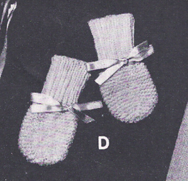 The Beehive Layette: Baby's Mitts