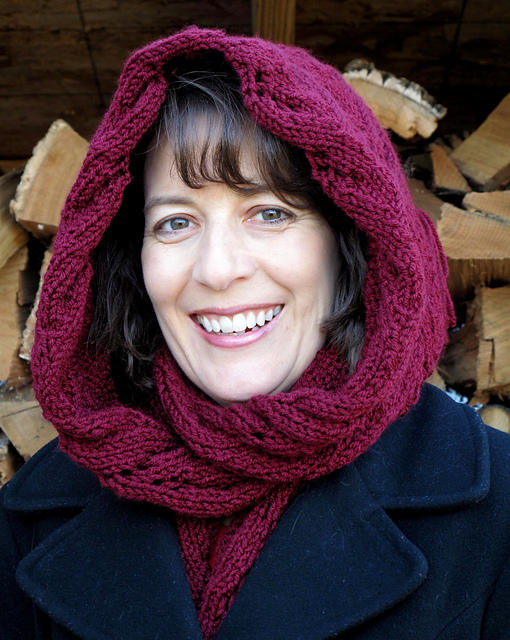 Curving Lattice Hooded Scarf