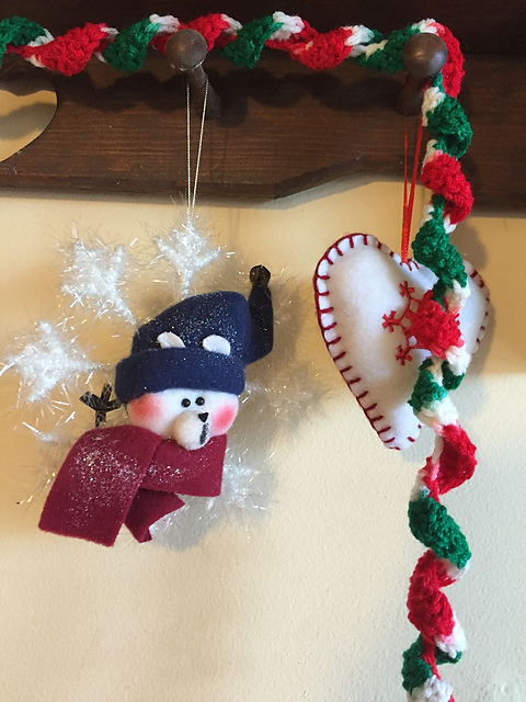 Crochet Spiral Christmas Garland
