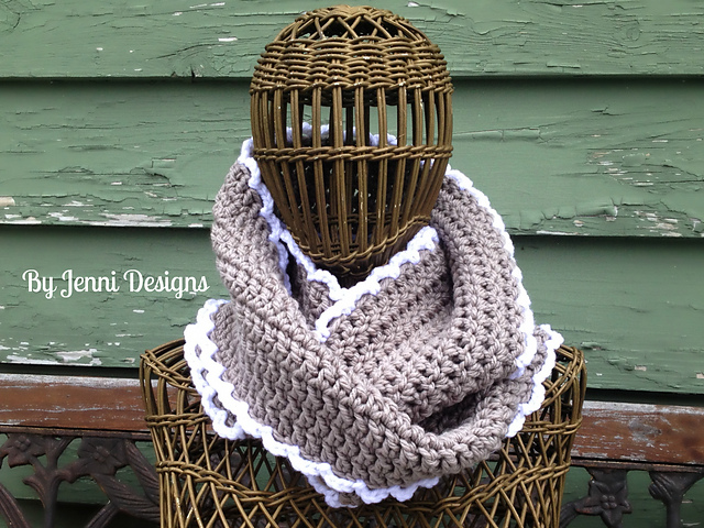 Scallop Edge Chunky Infinity Scarf