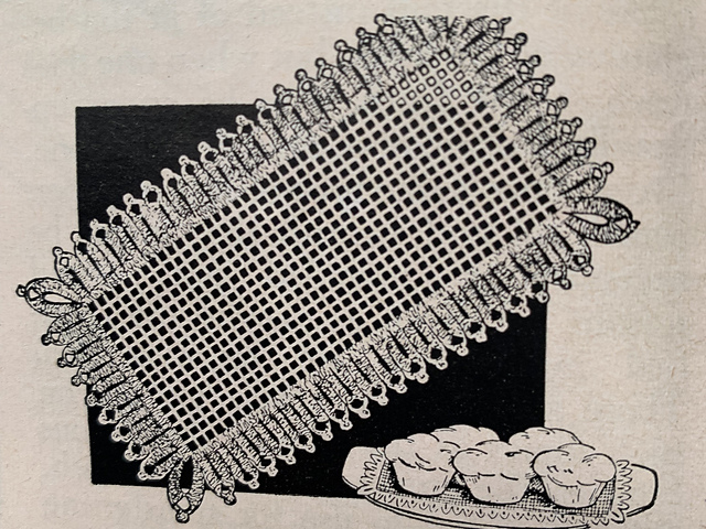 Bread Tray Doily