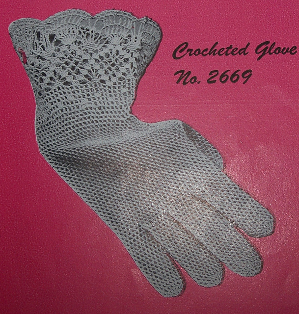 Crocheted Glove No. 2669