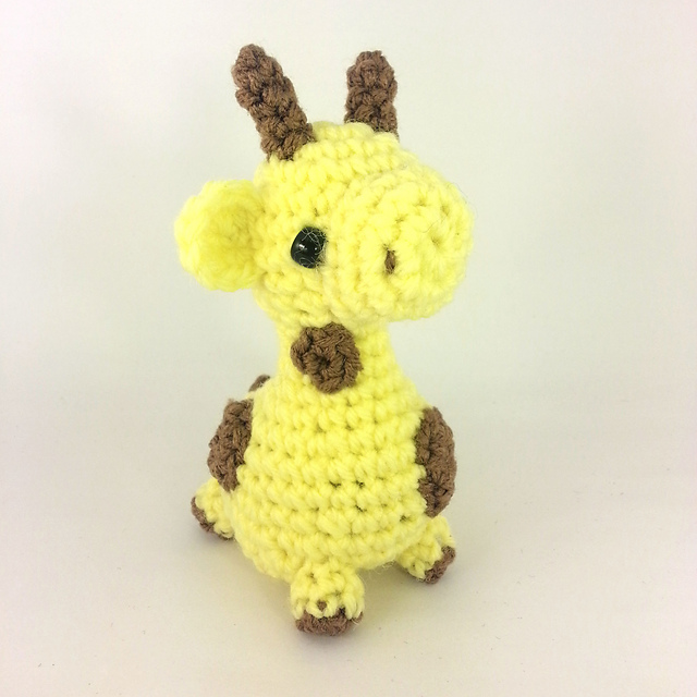 Midi Giraffe Amigurumi Plush