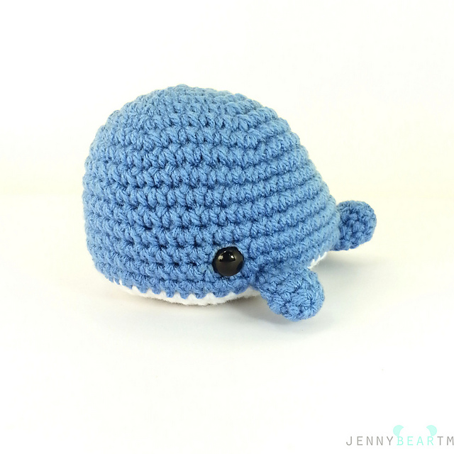 Midi Whale Amigurumi Plush