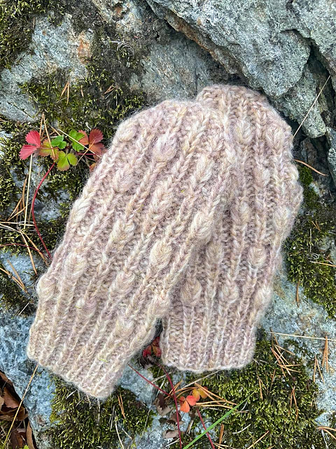 Leaves from the vine mittens, hat and cowl