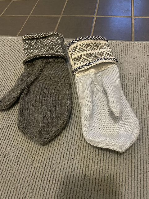 Heirloom mittens