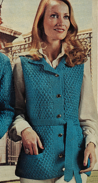 Lady's Sleeveless Jacket