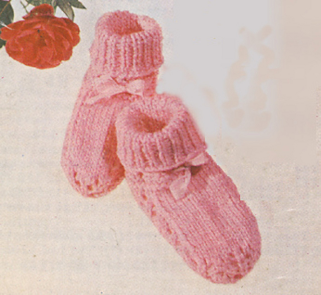 Bootees for Top with Ribbed Yoke