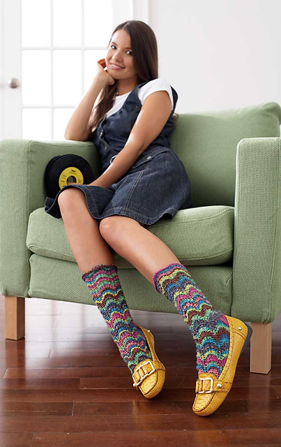 Feather 'n Fan Socks