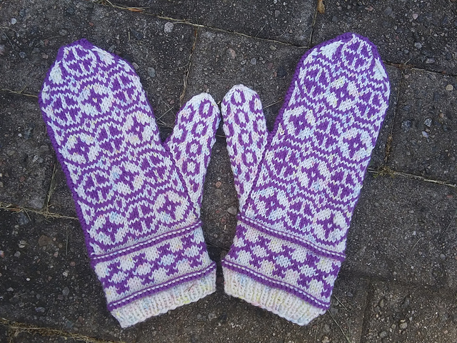 Jenny's Warning Mittens