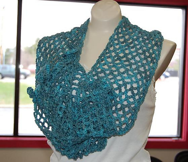 Lattice and Flowers Crochet Scarf