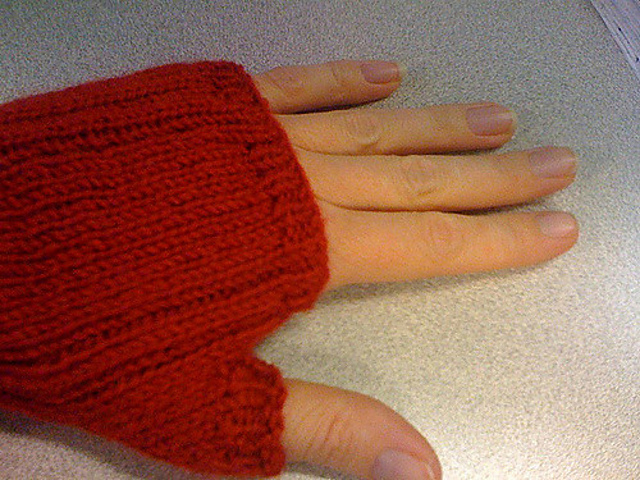 Slightly Ribbed Mitts
