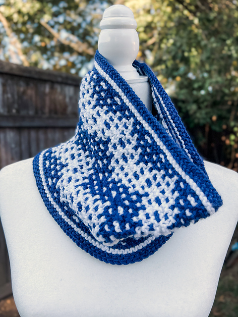 Snow Day Dreams Cowl