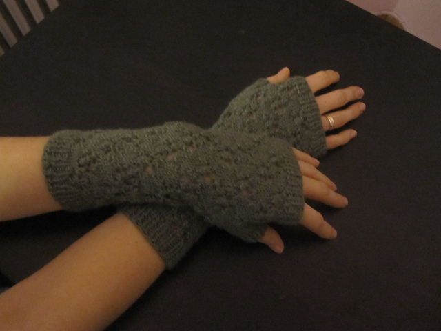 Fingerless Lace Mittens