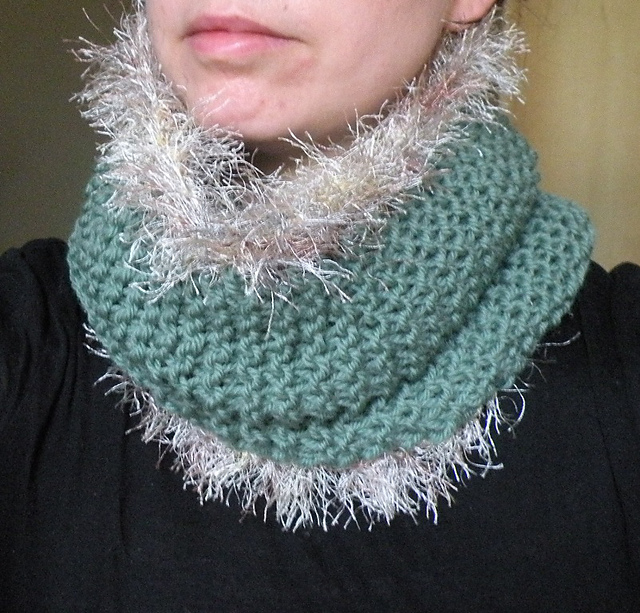 Chunky-Look, Delicate-Touch Cowl