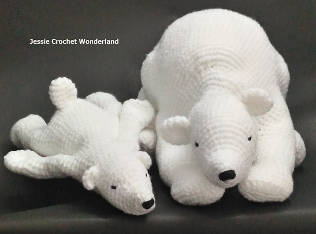Little Polar Bear and Mommy