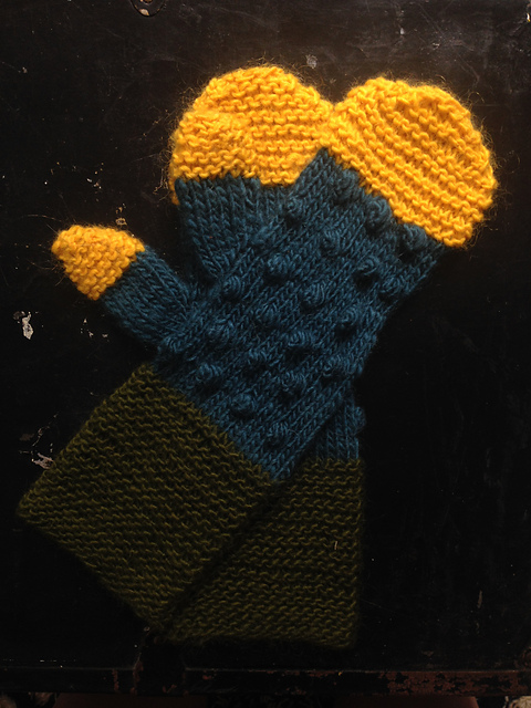 Bobbly Mittens