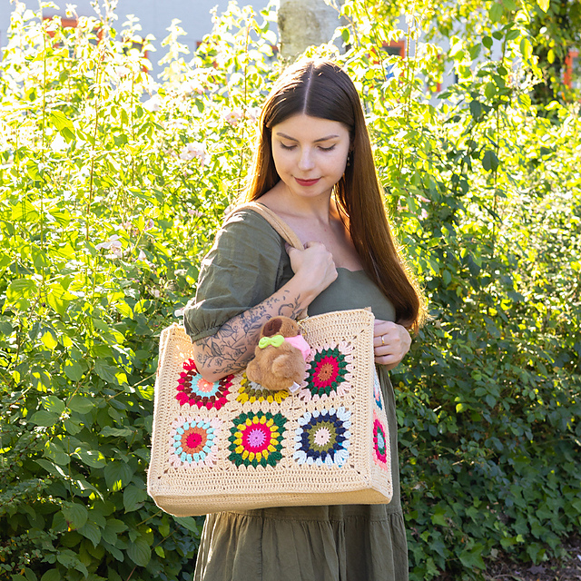 Granny Square Shopper