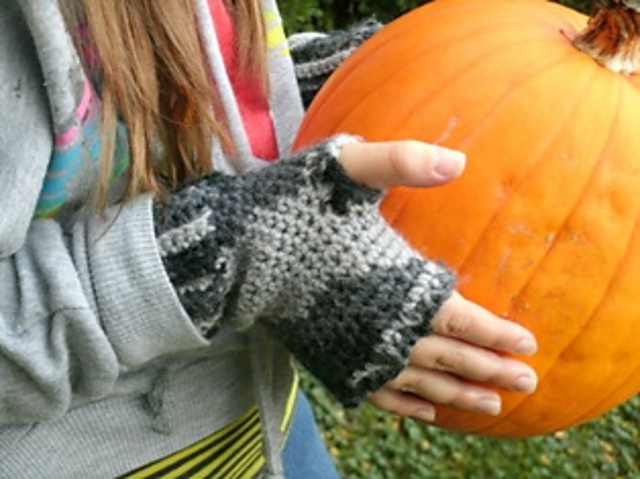 Ladies Seamless Fingerless Gloves
