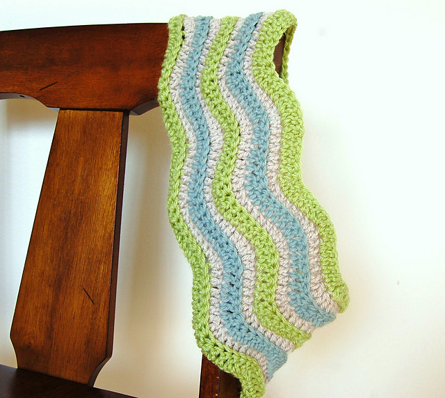 Chevron Ripple Cowl
