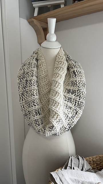 Lainey Cowl