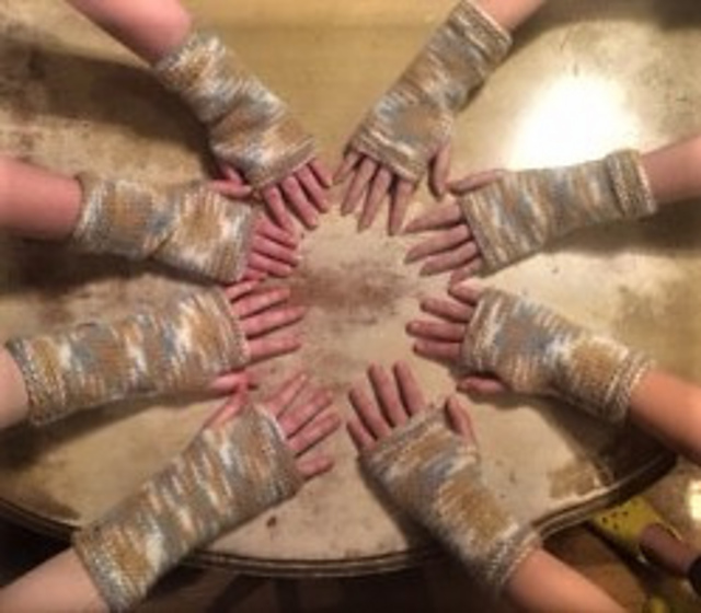 Beginner's Garter-edged Fingerless Mitts