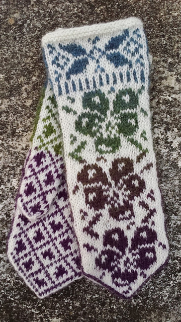 Stemorsblomst vott / Pansy Mittens