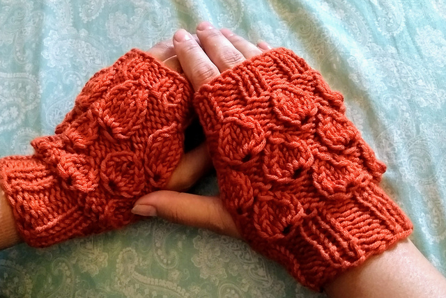 Drops Gloves