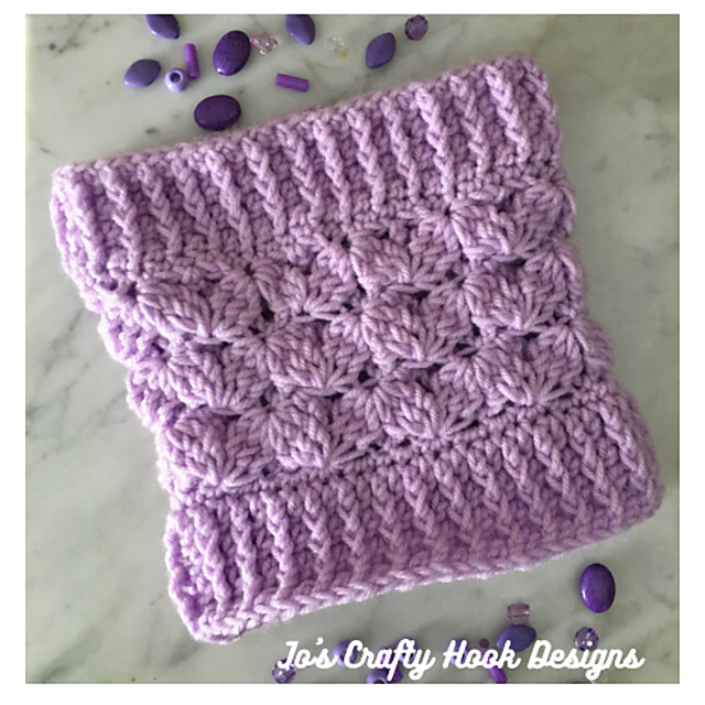 Lilac Cluster Cowl