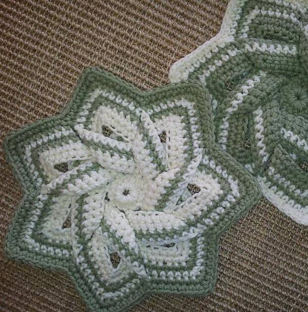 Ravelry: joeni s Crochet Flower Hot Pad