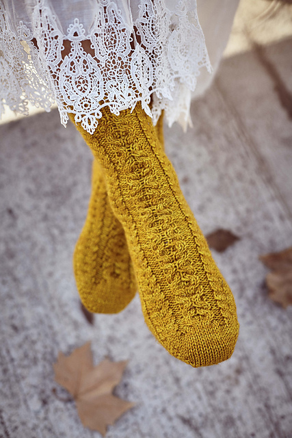 Under The Tree Socks